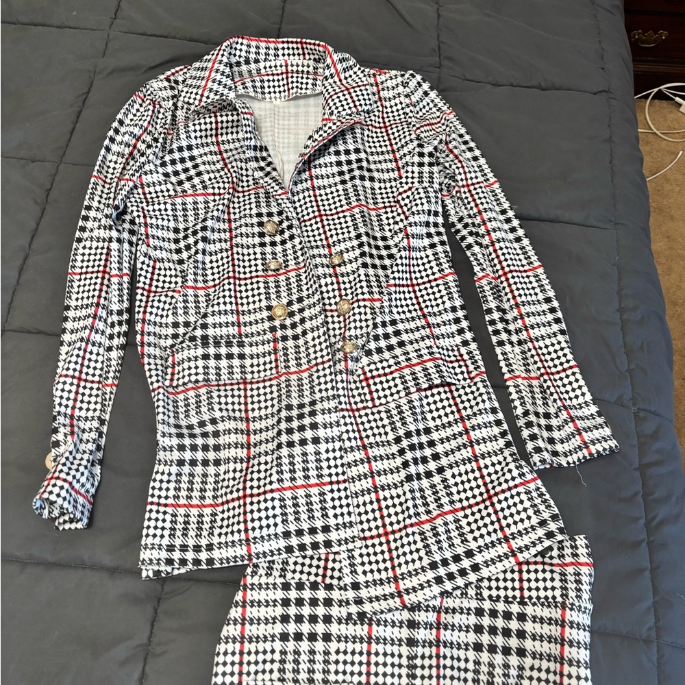 Stylish Black and White Houndstooth Blazer and Skirt Set